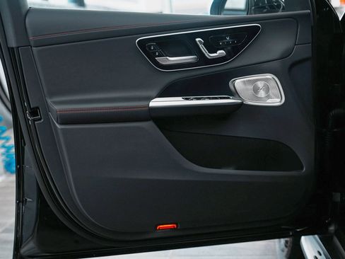 Used 2024 Mercedes-Benz GLC 43 AMG AMG GLC 43 w/ Driver Assistance Package image 11