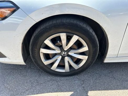 Used 2022 Honda Civic LX image 2