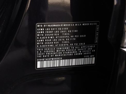 Used 2023 Volkswagen Tiguan SEL R-Line image 25