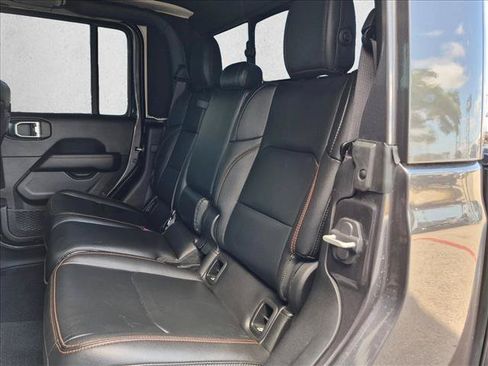 Used 2023 Jeep Gladiator Mojave w/ LED Lighting Group AWD/4WD image 18