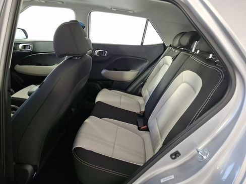 New 2026 Hyundai Venue SEL FWD image 8