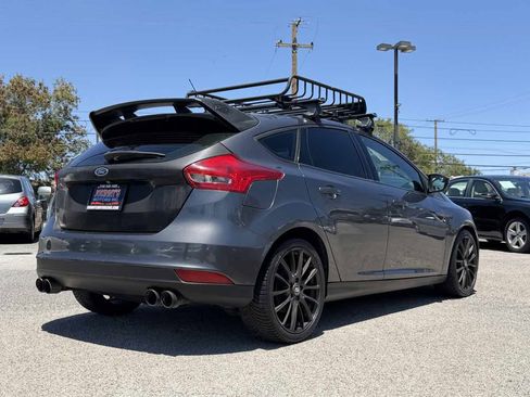 Used 2018 Ford Focus SE FWD image 35