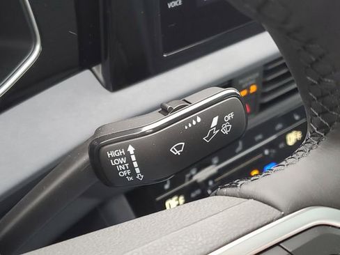 New 2025 Volkswagen Jetta SE image 19