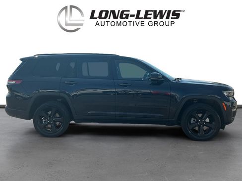 Used 2024 Jeep Grand Cherokee L Limited AWD/4WD image 8