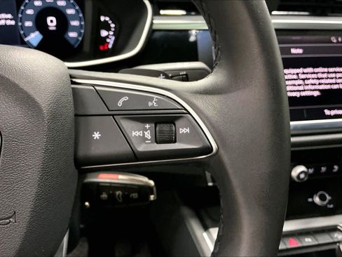 Used 2025 Audi Q3 2.0T Premium image 21