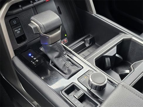 Used 2025 Toyota Tundra Limited image 18