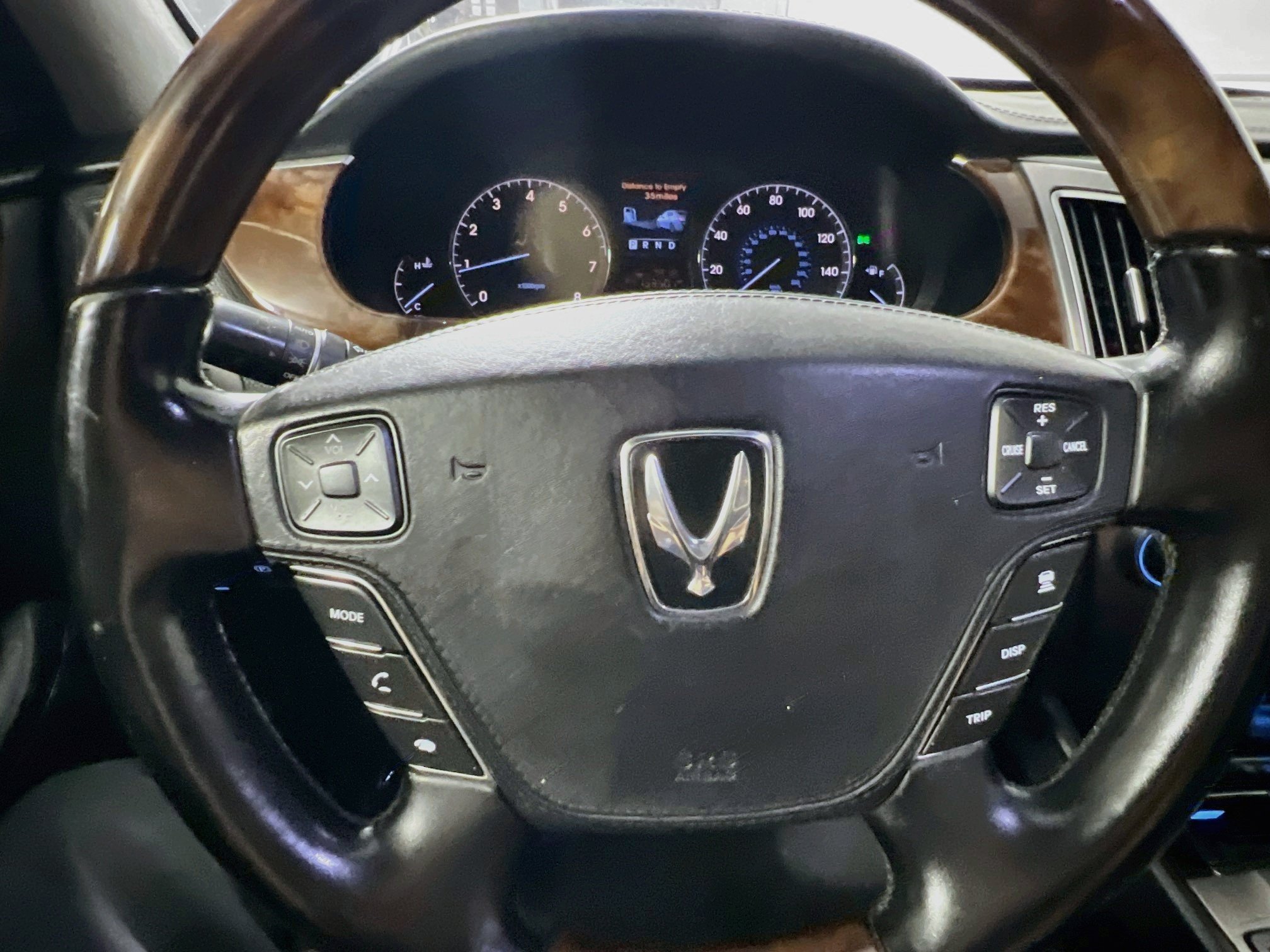 Used 2013 Hyundai Equus Signature RWD image 18