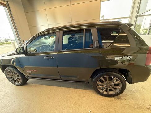 Used 2017 Jeep Compass 75th Anniversary w/ Power Value Group AWD/4WD image 4