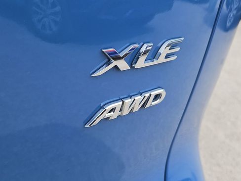 Certified 2026 Toyota Corolla Cross XLE AWD/4WD image 8