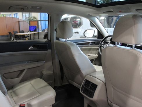 Used 2019 Volkswagen Atlas SEL R-Line image 19