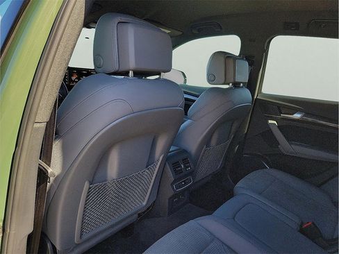 Used 2024 Audi SQ5 Premium w/ Convenience Package image 11