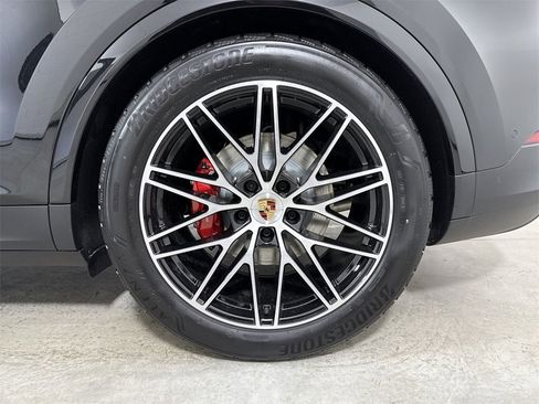 New 2026 Porsche Cayenne S image 14