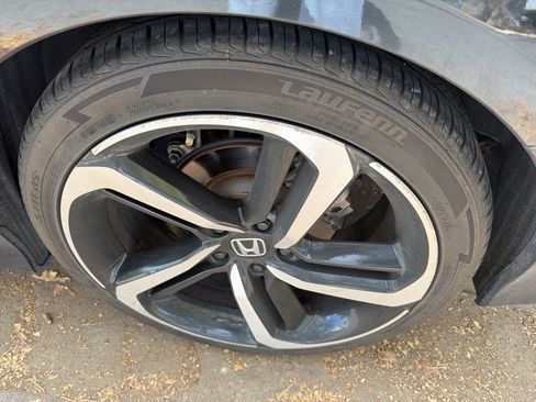 Used 2018 Honda Accord Sport image 5