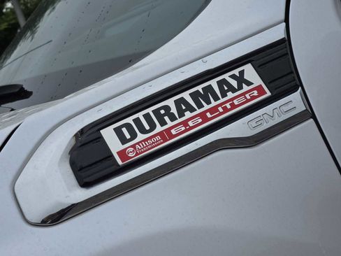 Certified 2022 GMC Sierra 2500 Denali w/ Denali Ultimate Package AWD/4WD image 9