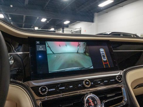 Used 2021 Bentley Flying Spur W12 AWD/4WD image 12
