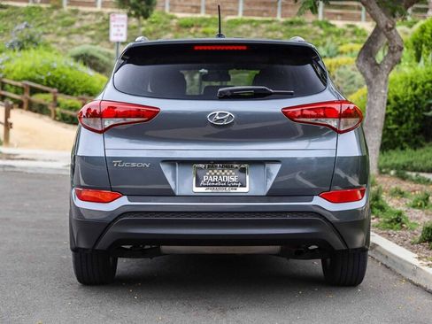 Used 2016 Hyundai Tucson SE w/ Option Group 02 FWD image 4