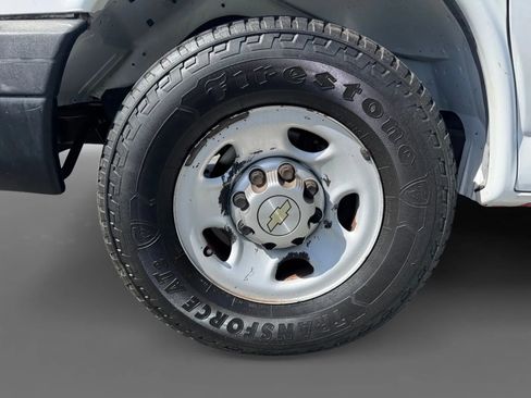 Used 2013 Chevrolet Express 3500 image 19