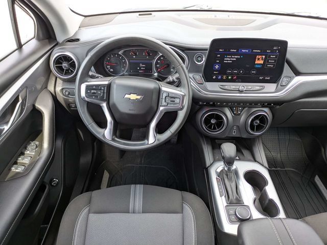 Used 2024 Chevrolet Blazer LT w/ Convenience Package FWD image 16