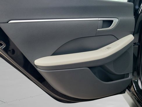 Used 2025 Hyundai Sonata SE image 28