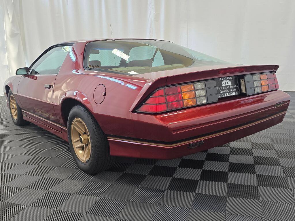 Used 1988 Chevrolet Camaro IROC-Z RWD image 3