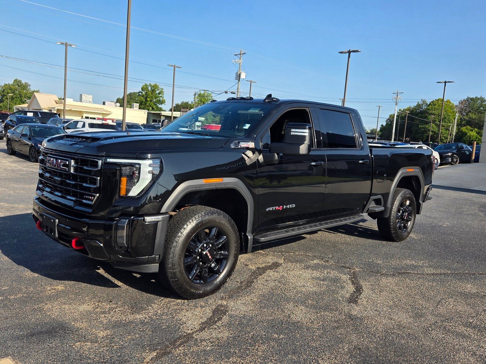 Used 2024 GMC Sierra 2500 AT4 w/ AT4 Premium Plus Package AWD/4WD image 3