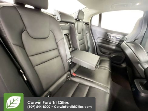 Used 2024 Volvo S60 B5 Plus image 15