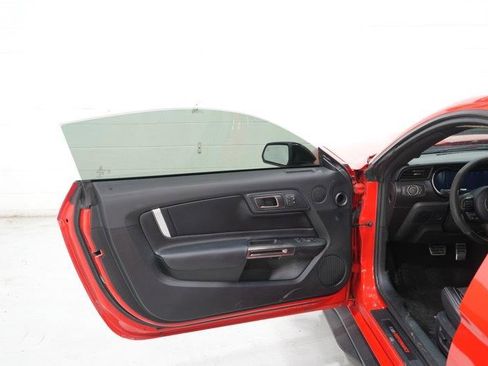 Used 2020 Ford Mustang Shelby GT500 w/ Technology Package image 20