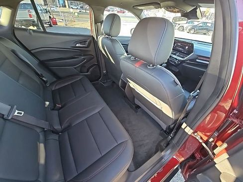 Used 2024 Chevrolet Trax RS w/ Sunroof Package image 28