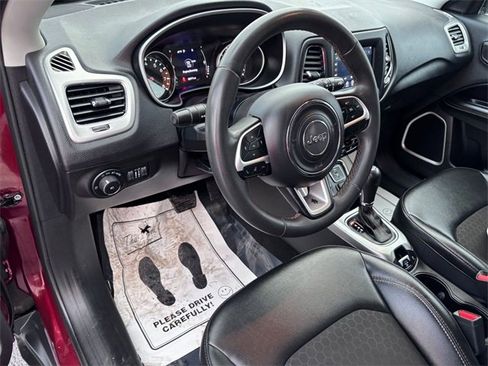 Certified 2021 Jeep Compass Latitude image 9