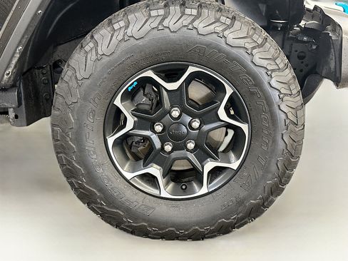 Used 2023 Jeep Wrangler Unlimited Rubicon 4xe w/ Cold Weather Group AWD/4WD image 35