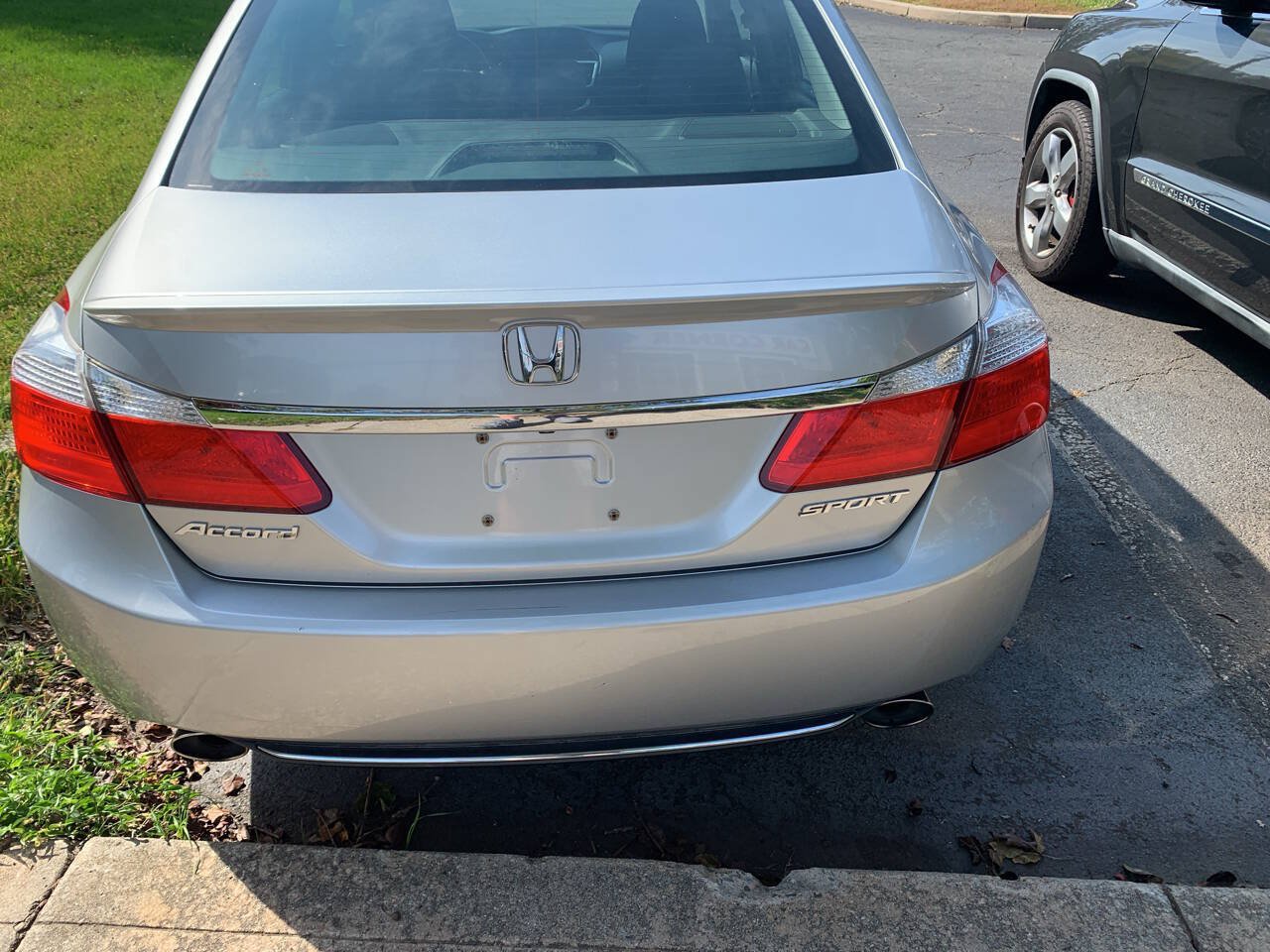 Used 2015 Honda Accord Sport image 3