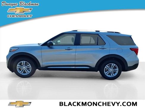 Used 2021 Ford Explorer XLT image 6