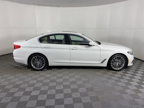 Used 2019 BMW 530i xDrive w/ Convenience Package image 8