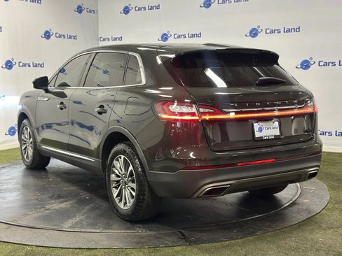 Used 2022 Lincoln Nautilus Reserve AWD/4WD image 5