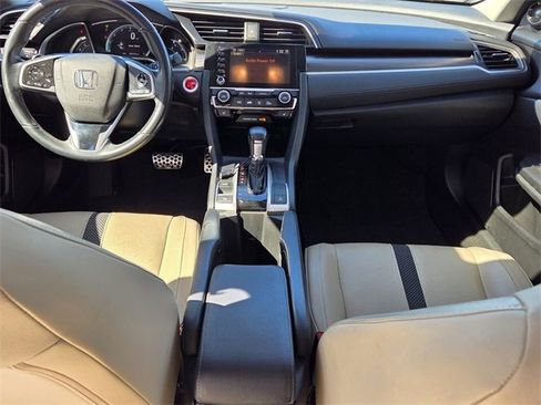 Used 2019 Honda Civic Touring image 8
