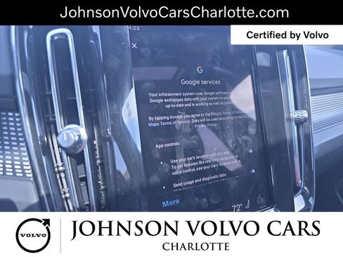 Certified 2025 Volvo XC40 B5 Plus AWD/4WD image 24