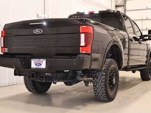 Certified 2022 Ford F350 Lariat w/ Tremor Off-Road Package image 7