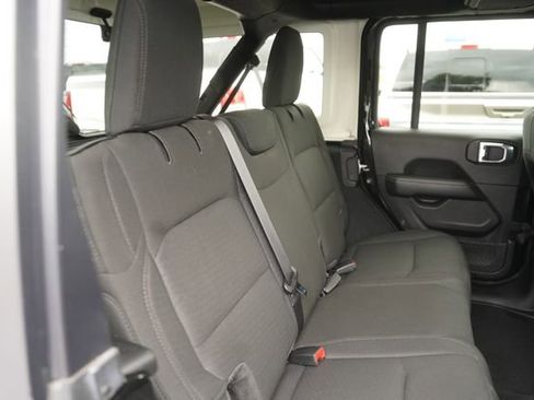 Used 2022 Jeep Wrangler Unlimited Sahara w/ Cold Weather Group image 16