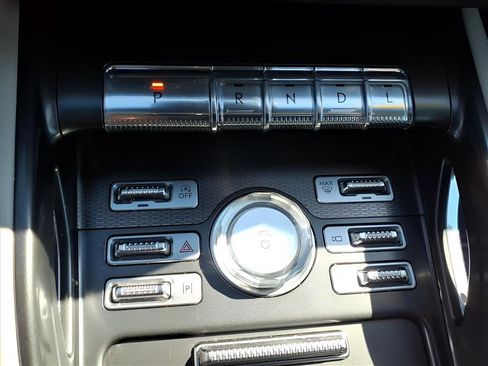 Used 2024 Lincoln Nautilus Premier image 12