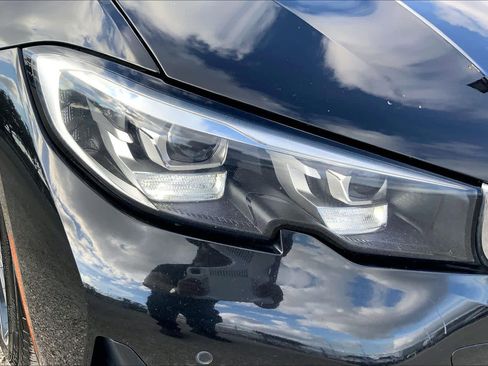 Used 2019 BMW 330i Sedan w/ Driving Assistance Package image 26