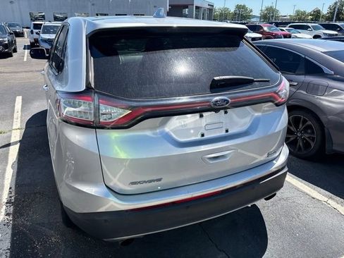 Used 2016 Ford Edge SEL w/ Equipment Group 201A FWD image 5