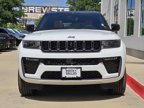 New 2026 Jeep Grand Cherokee L Summit w/ Obsidian Package AWD/4WD image 5