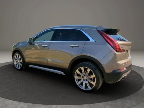 Used 2020 Cadillac XT4 Premium Luxury w/ Driver Assist Package AWD/4WD image 3
