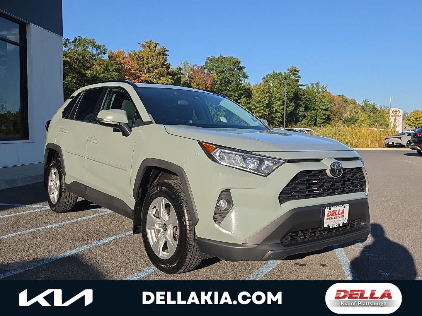 Used 2020 Toyota RAV4 XLE w/ Convenience Package AWD/4WD image 12