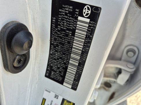 Certified 2024 Toyota Corolla LE image 25