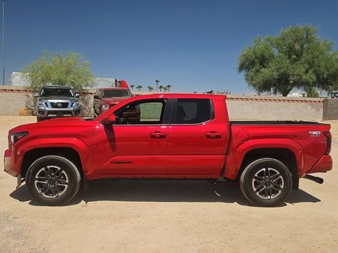 Used 2024 Toyota Tacoma TRD Sport RWD image 9