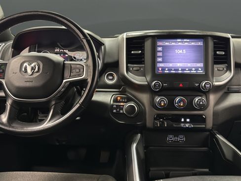 Used 2020 RAM 1500 Big Horn AWD/4WD image 11