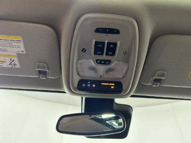 Used 2023 Buick Encore GX Essence w/ Experience Buick Package FWD image 23