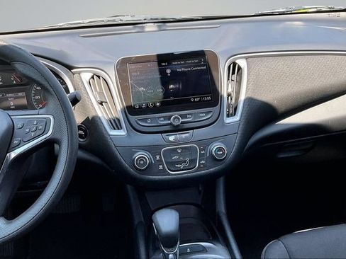 Used 2021 Chevrolet Malibu LS w/ LPO, Convenience Package 2 FWD image 9