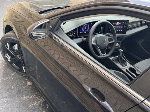 New 2025 Volkswagen Jetta SE image 17